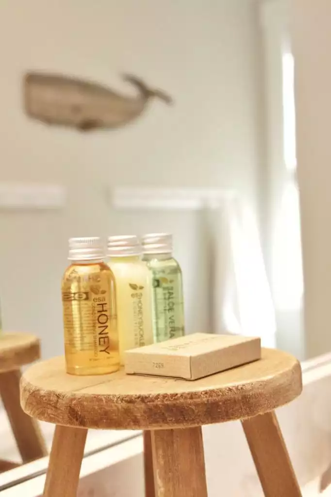 Family bath detail